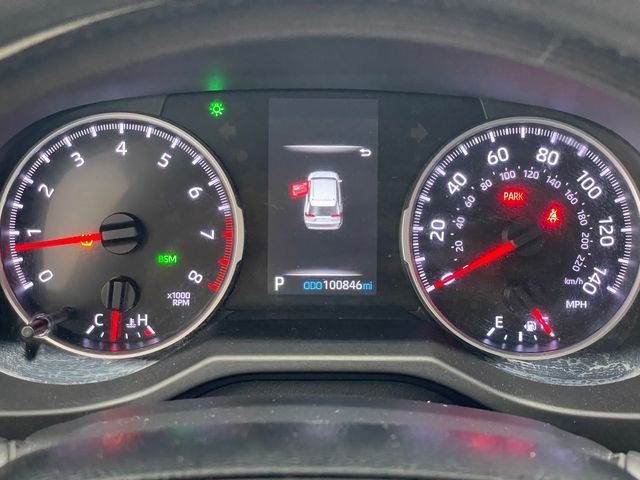 Used 2021 Toyota RAV4 XLE with VIN 2T3W1RFV6MW151571 for sale in San Juan, TX