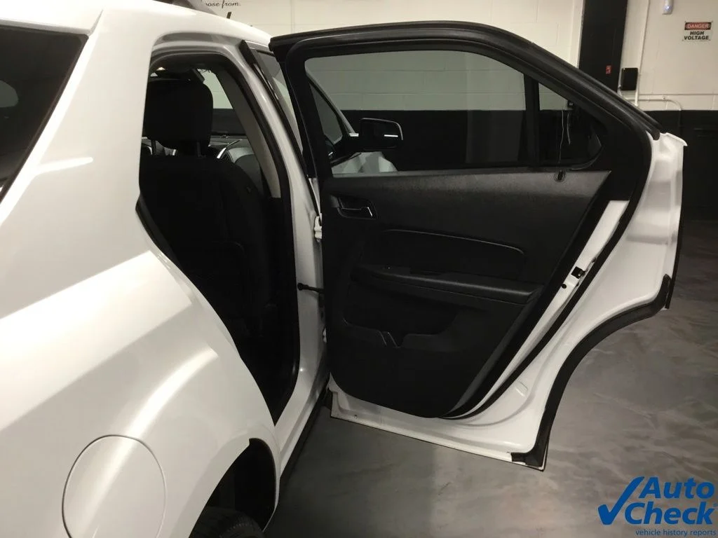 Used 2016 White Chevrolet LT image 34