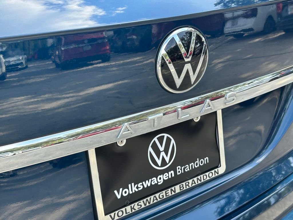 Certified Used 2021  Volkswagen 3.6L V6 SE w/Technology R-Line image 33
