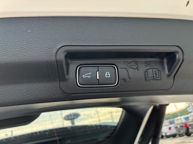 Used 2024 White Ford XLT image 7