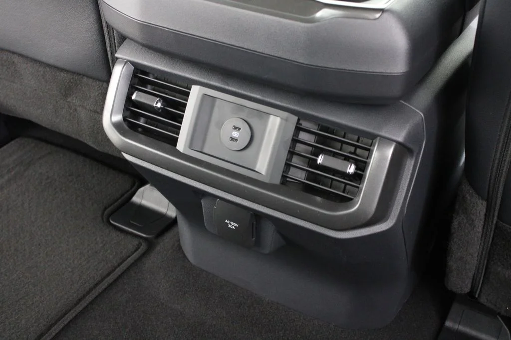 New 2026 Carbonized Gray Metallic Ford Tremor image 14