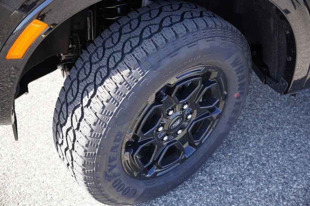 New 2026 Shadow Black Ford XLT image 9