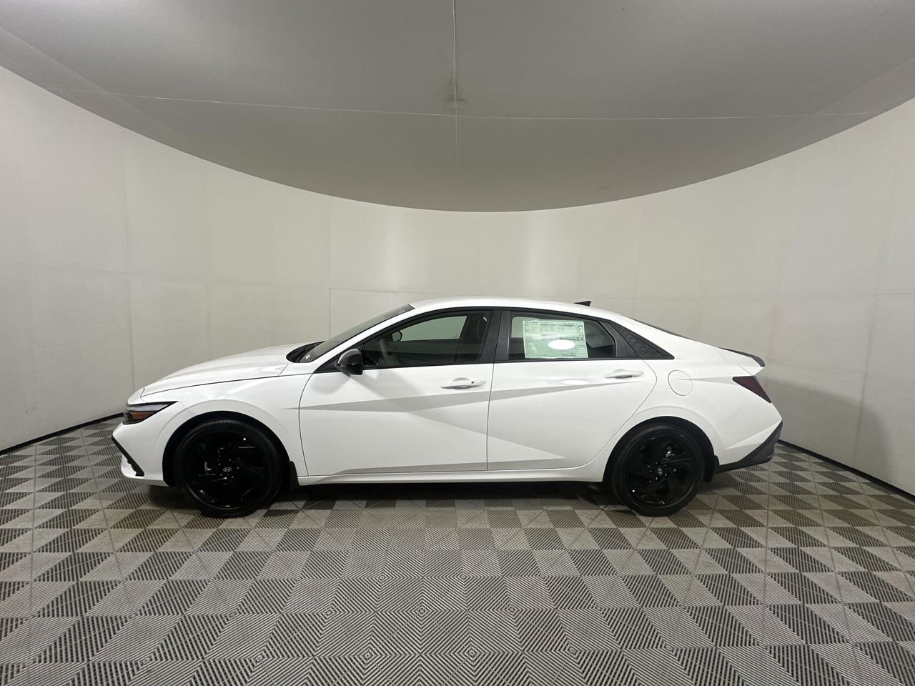 New 2026 Serenity White Hyundai SEL Sport image 4