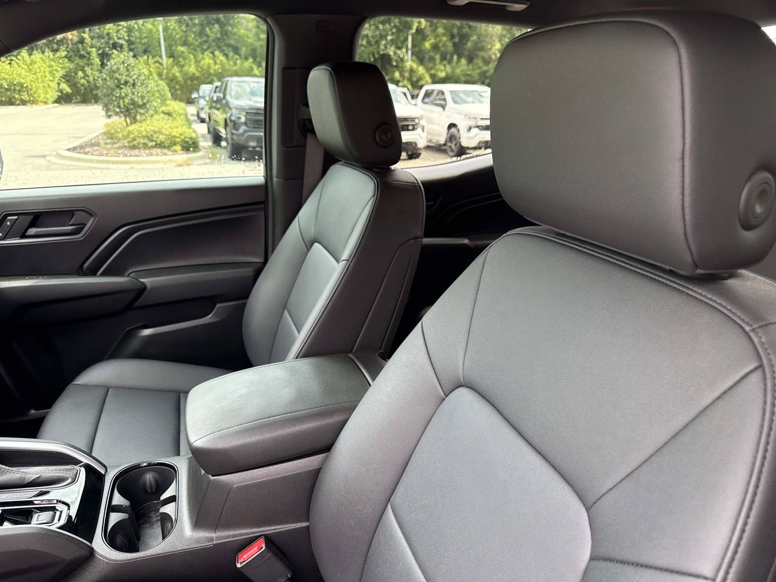 2025 Chevrolet Colorado Trail Boss - Photo 19