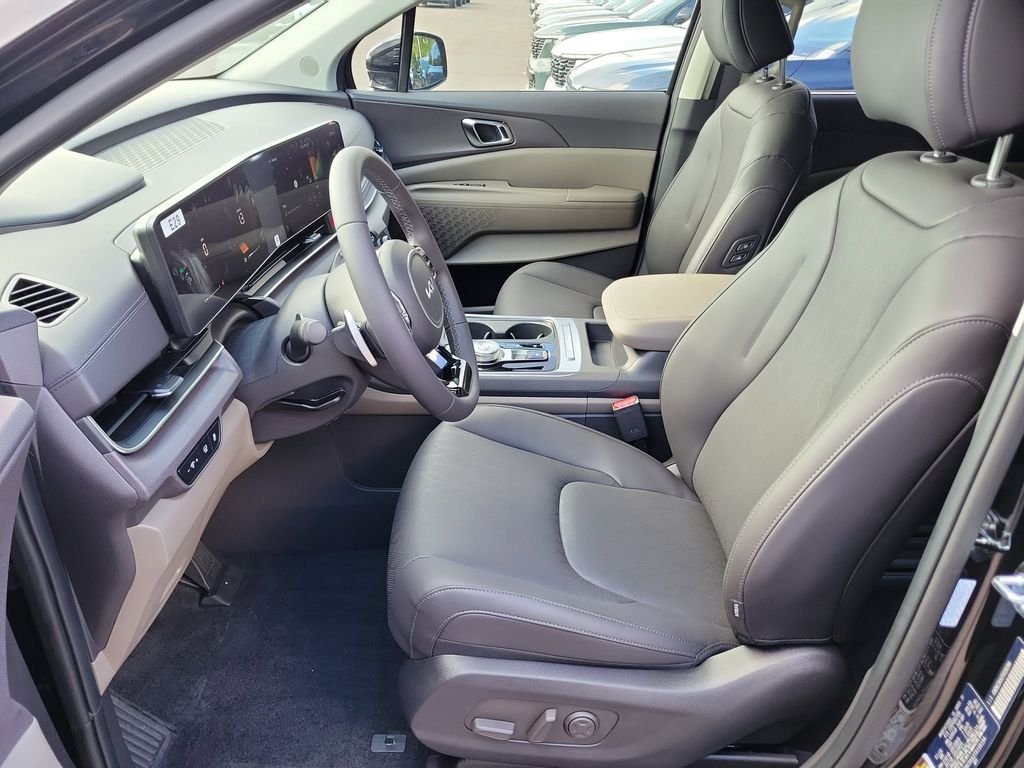 New 2026 Black Kia EX image 22