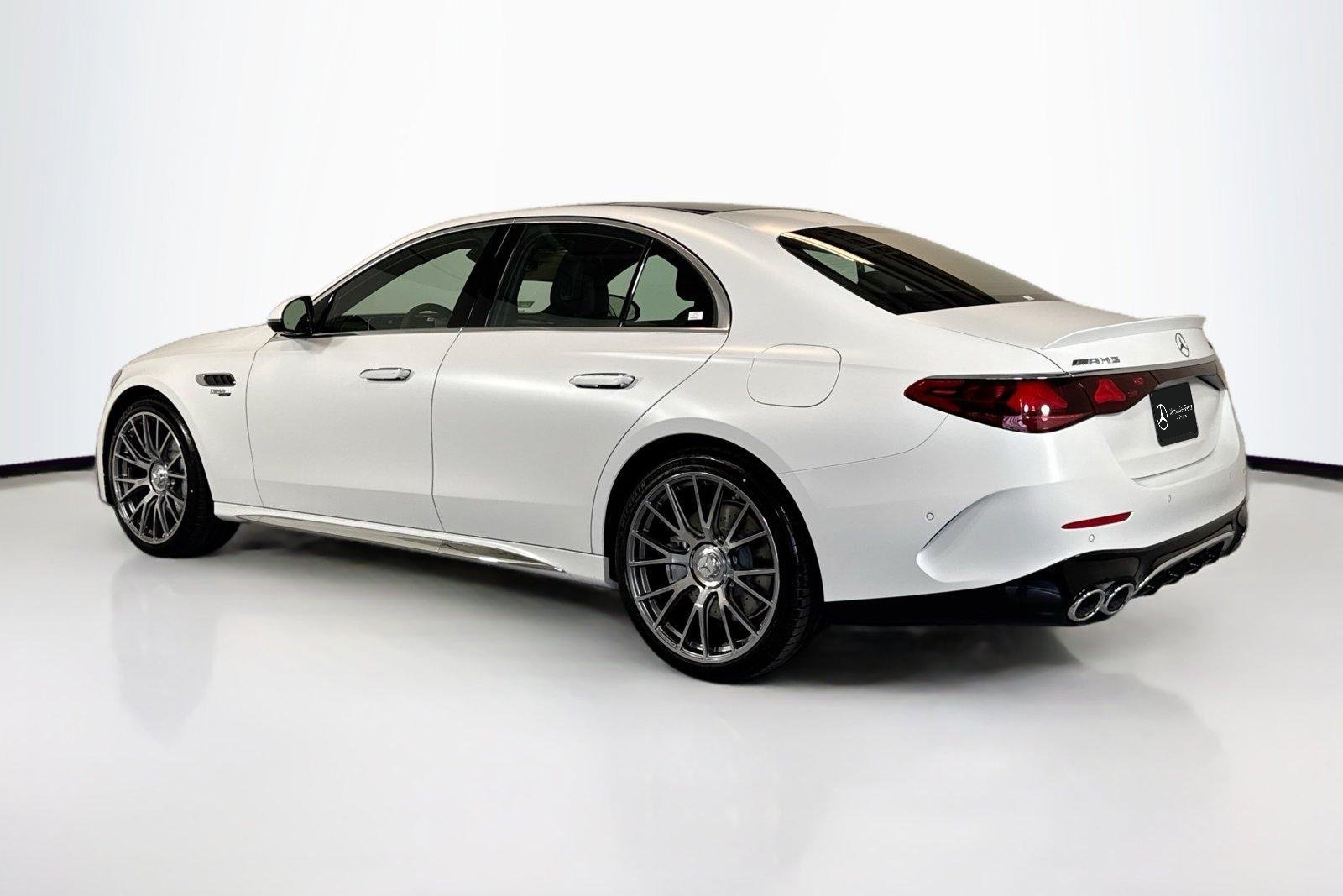 New 2026 Manufaktur Moonlight White Magno Mercedes-Benz AMG® E 53 E image 7