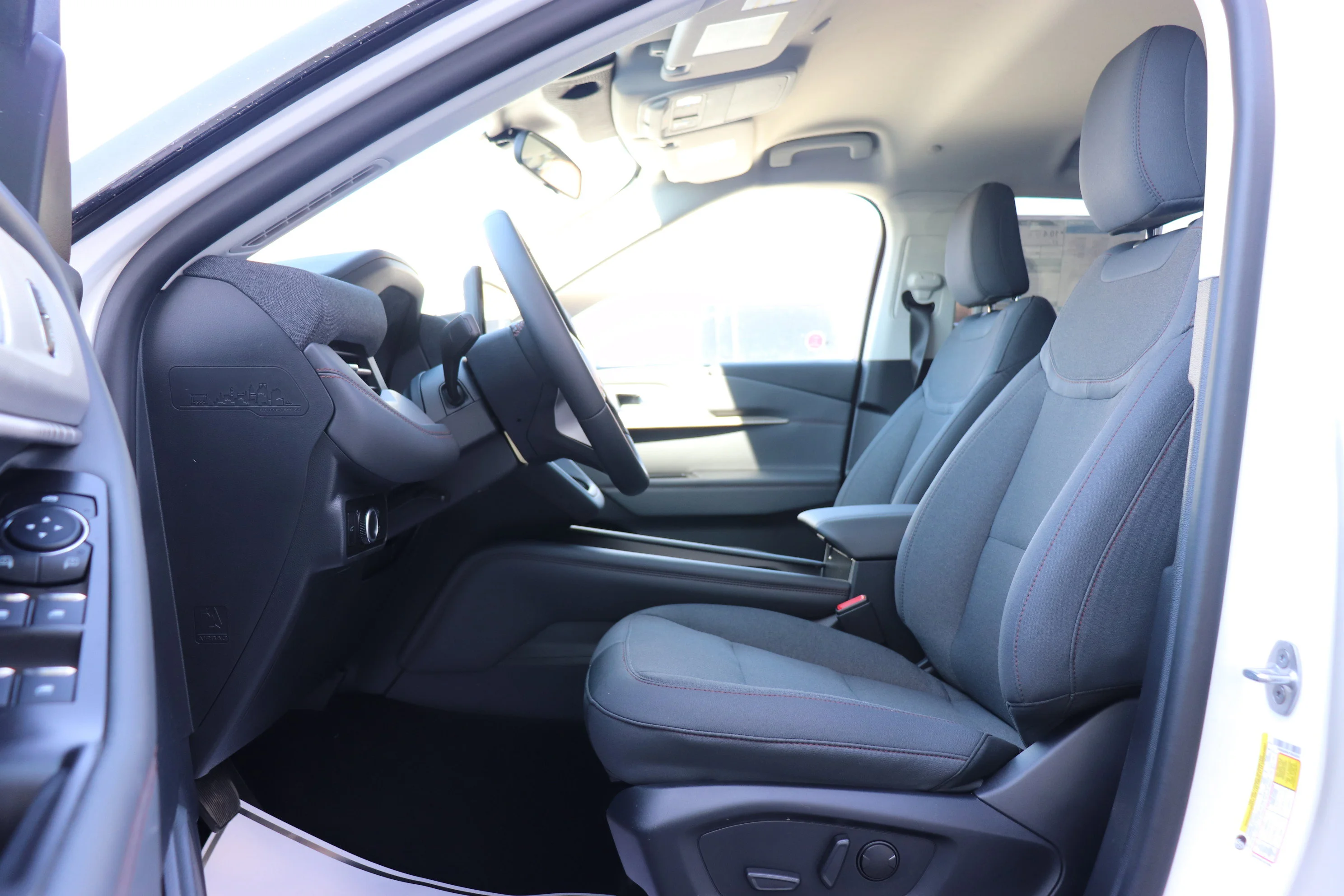 New 2026 STAR WHITE MET TRI-COAT Ford Active w/200A Pkg image 9