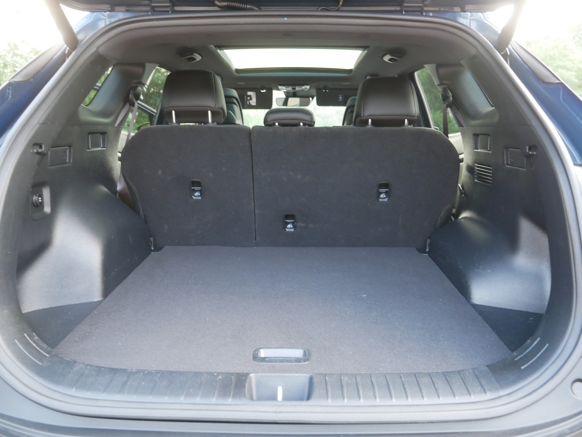 Used 2024 Vesta Blue Kia X-Line image 18