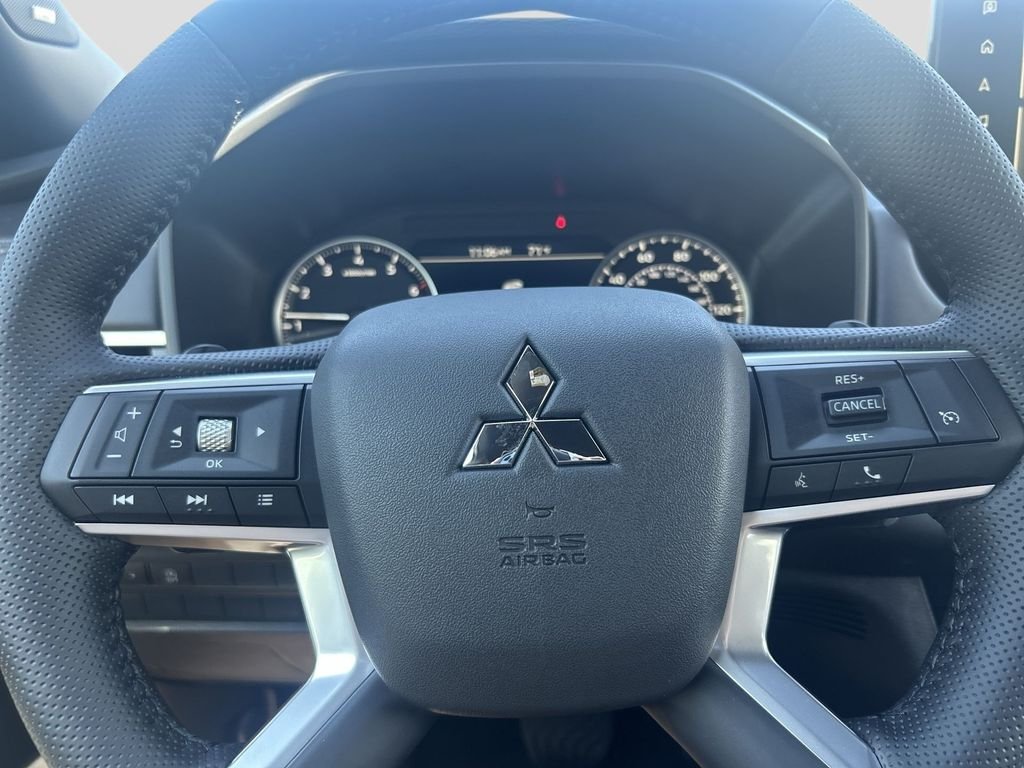 New 2026 WHT DIAMOND Mitsubishi LE image 22