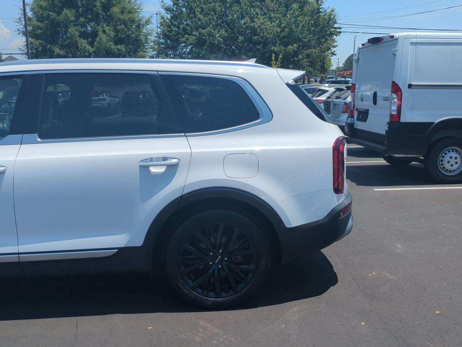 Used 2022 Glacial White Pearl Kia SX image 11