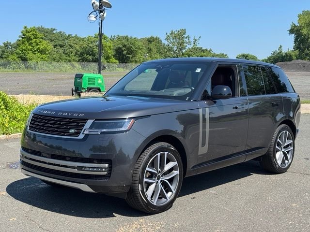 New 2026 Carpathian Grey Land Rover SE image 1