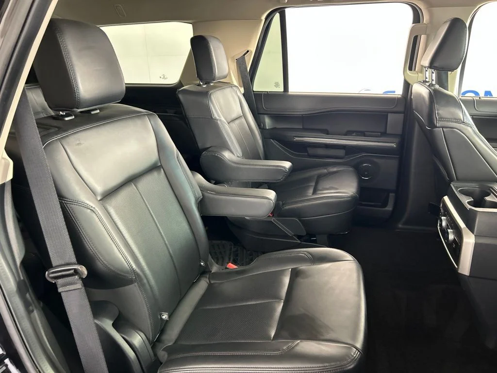 Used 2022 Black Ford XLT image 36