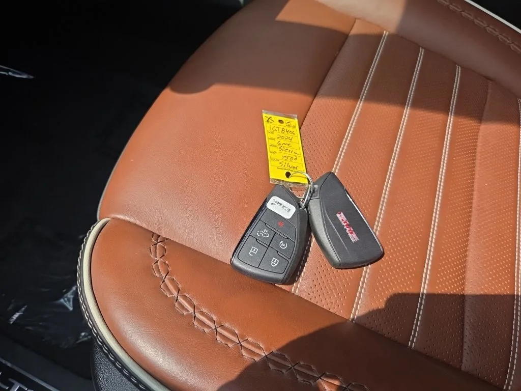Used 2024 Silver GMC Denali Ultimate image 7