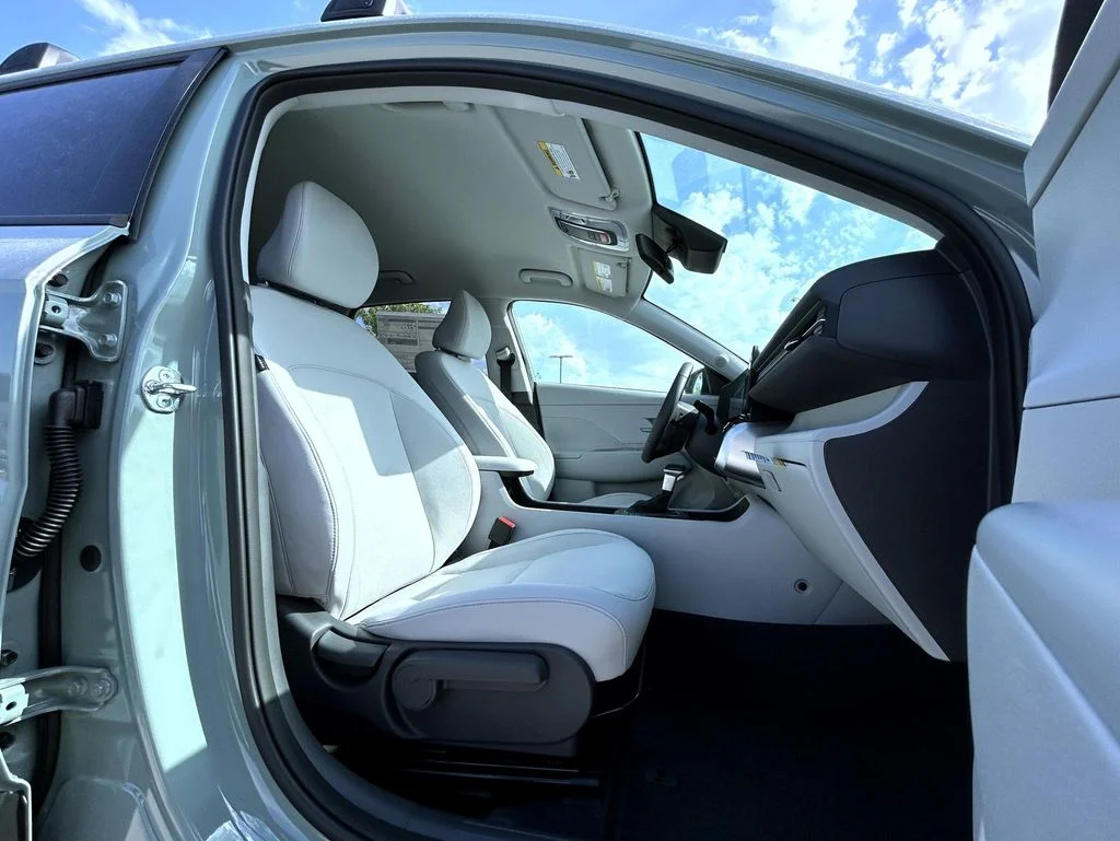 New 2027 Green Hyundai SEL Sport image 15