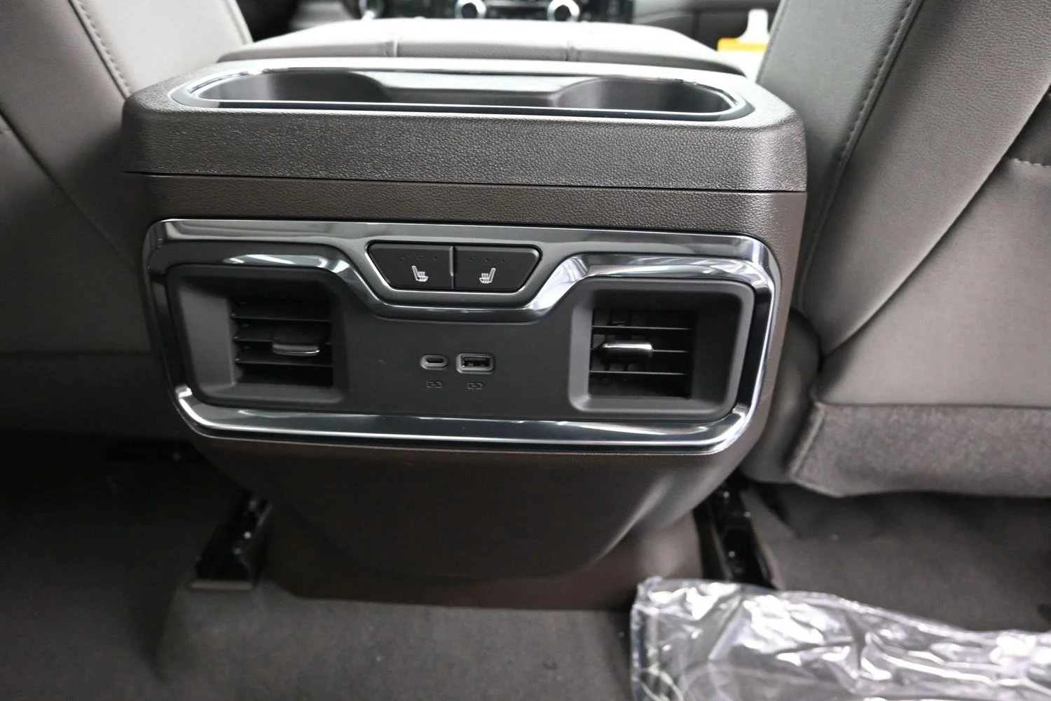 2026 GMC Sierra 1500 SLT - Photo 17