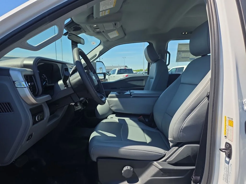 New 2026 OXFORD WHITE Ford XL image 16