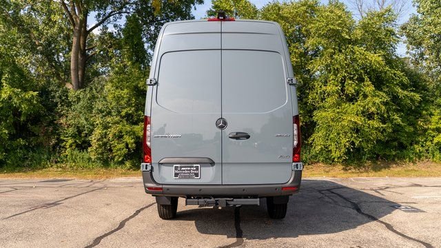 New 2025 Blue Gray Mercedes-Benz Cargo 170 WB image 9