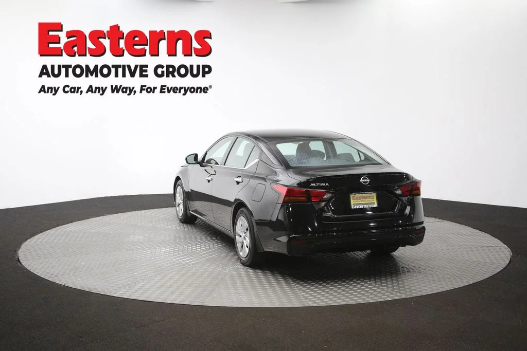 Used 2023 Black Nissan 2.5 S image 34