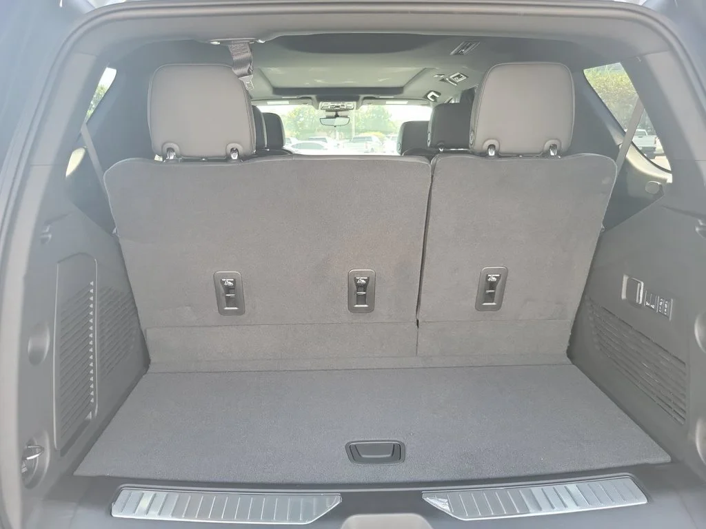 2026 Chevrolet Tahoe Z71 - Photo 27