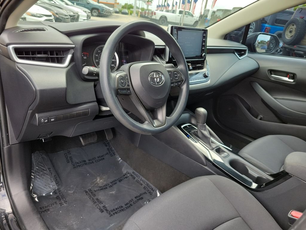 Used 2020 Black Toyota LE image 9