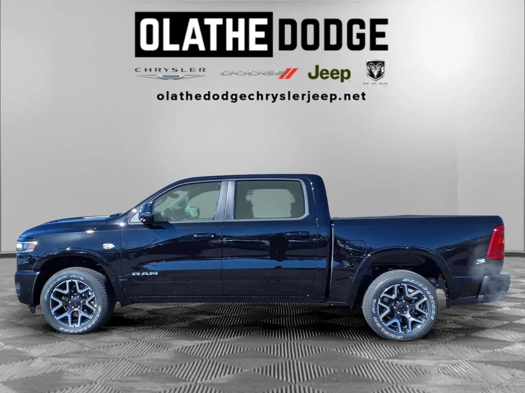 New 2026 Diamond Black Crystal Pearl-Coat Exterior Paint RAM Laramie image 20