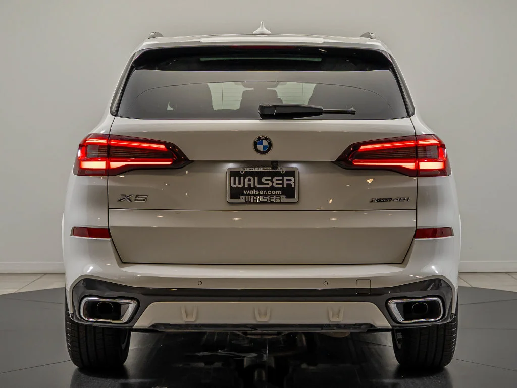 Used 2022 Alpine White BMW xDrive40i image 6