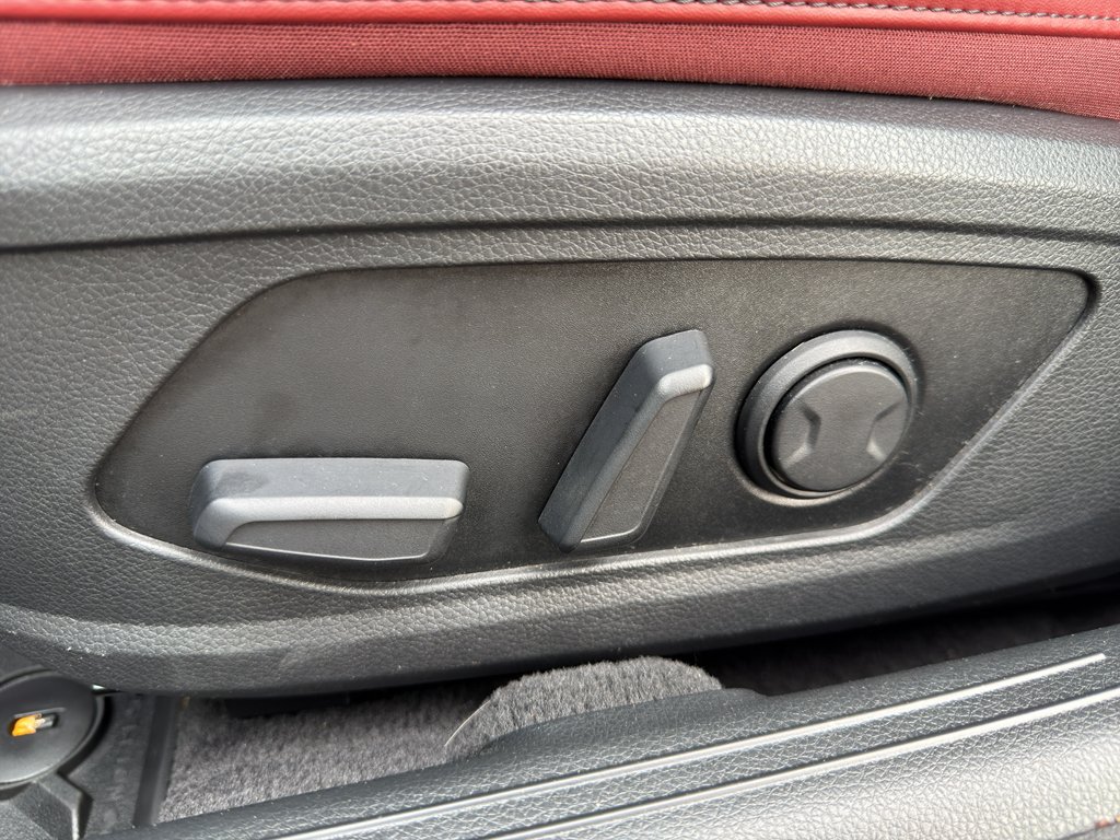 Certified Used 2025 Snow White Pearl Kia GT-Line image 20