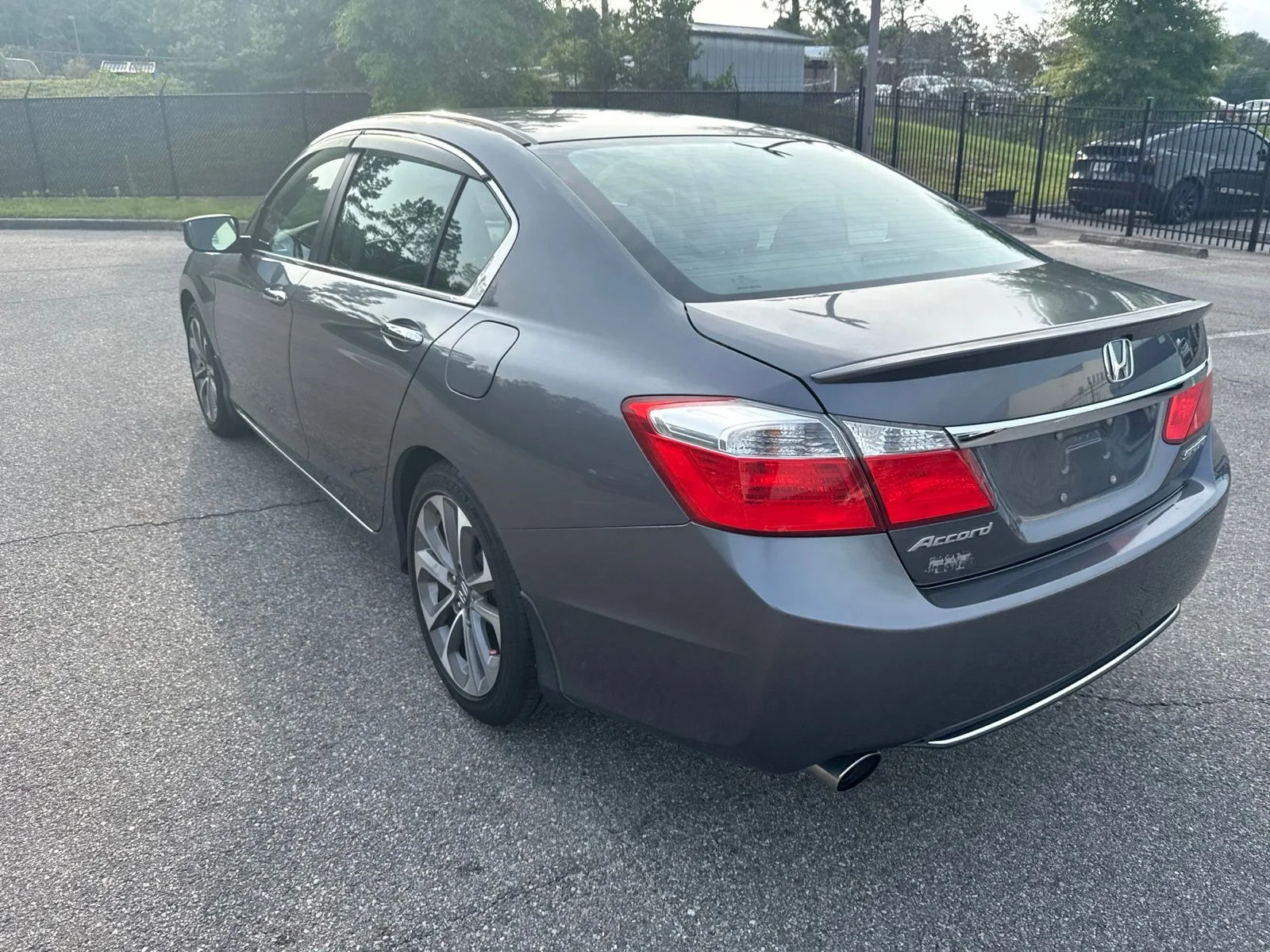 Used 2013  Honda Sport image 3