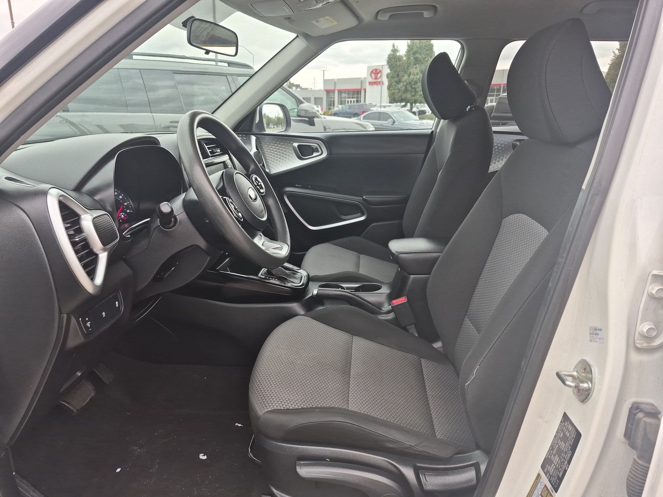 Used 2021 Snow White Pearl Kia LX image 15