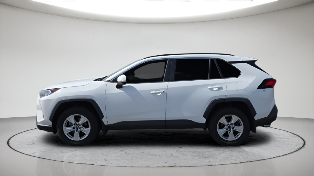 Certified Used 2021 White Toyota XLE image 18