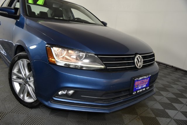 Used 2017 Volkswagen Jetta SEL with VIN 3VWL17AJ2HM303541 for sale in Libertyville, IL