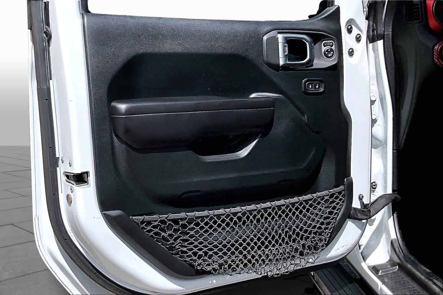 Used 2020 Bright White Clearcoat Jeep Rubicon image 24