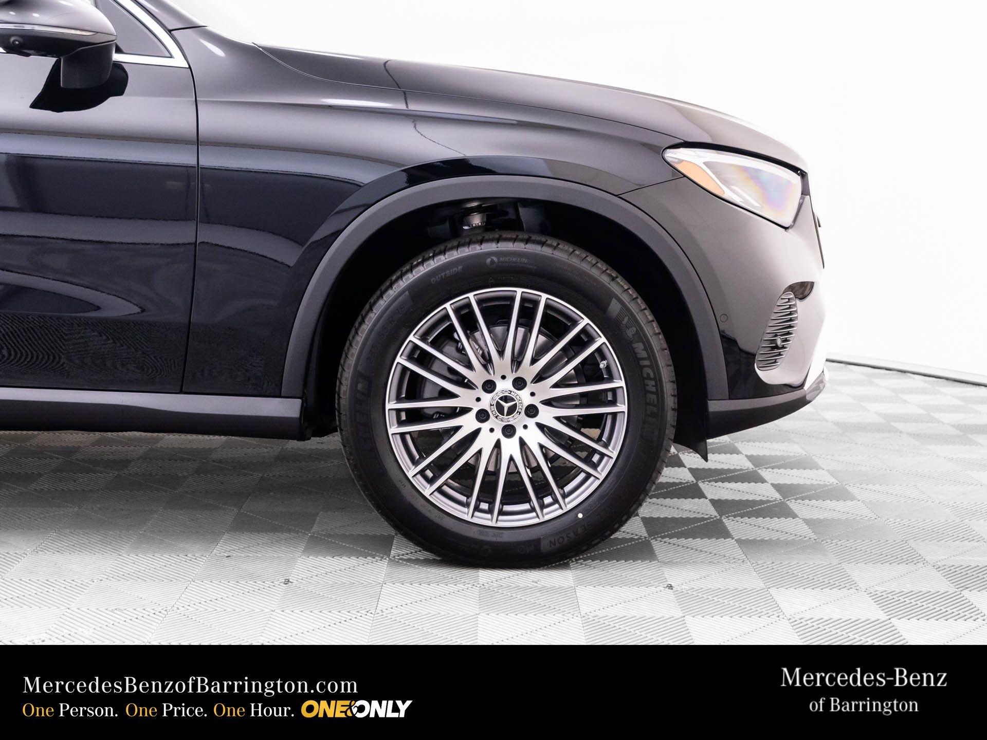New 2026 Black Mercedes-Benz GLC 300 image 38