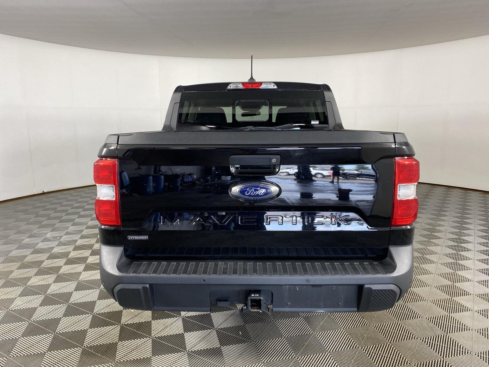 Used 2024 Shadow Black Ford LARIAT image 7