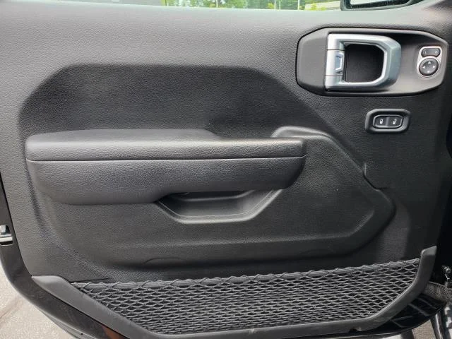 Used 2022 Black Clearcoat Jeep Unlimited Rubicon image 18