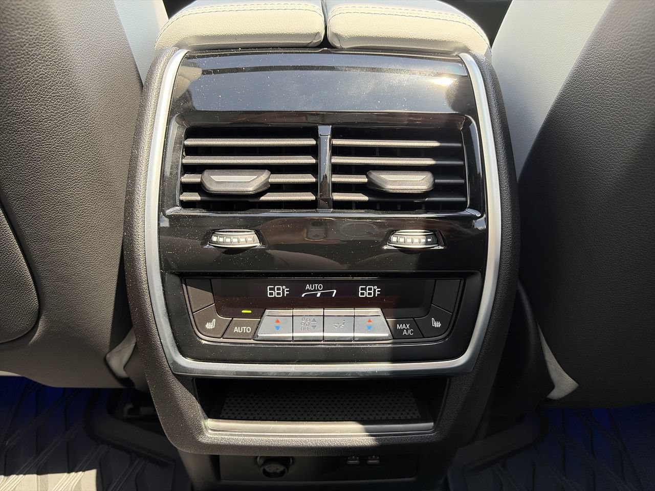 Used 2026 Brooklyn Grey Metallic BMW xDrive40i image 31