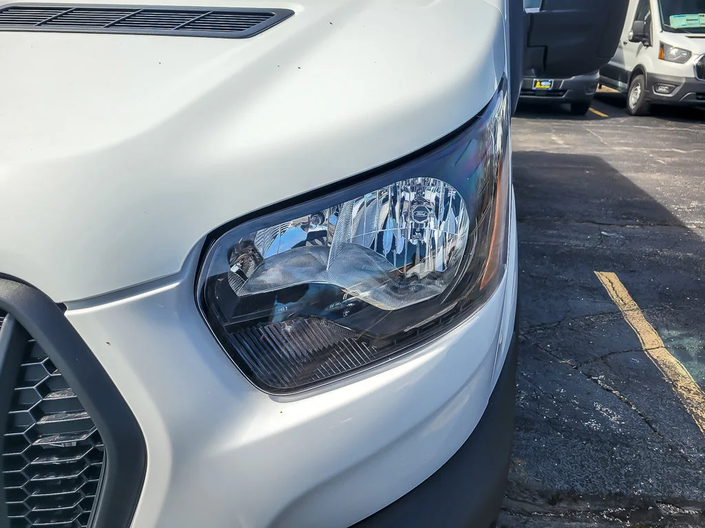 New 2026 Oxford White Ford Cargo Van image 4