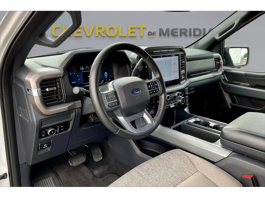 Used 2024  Ford XLT image 12