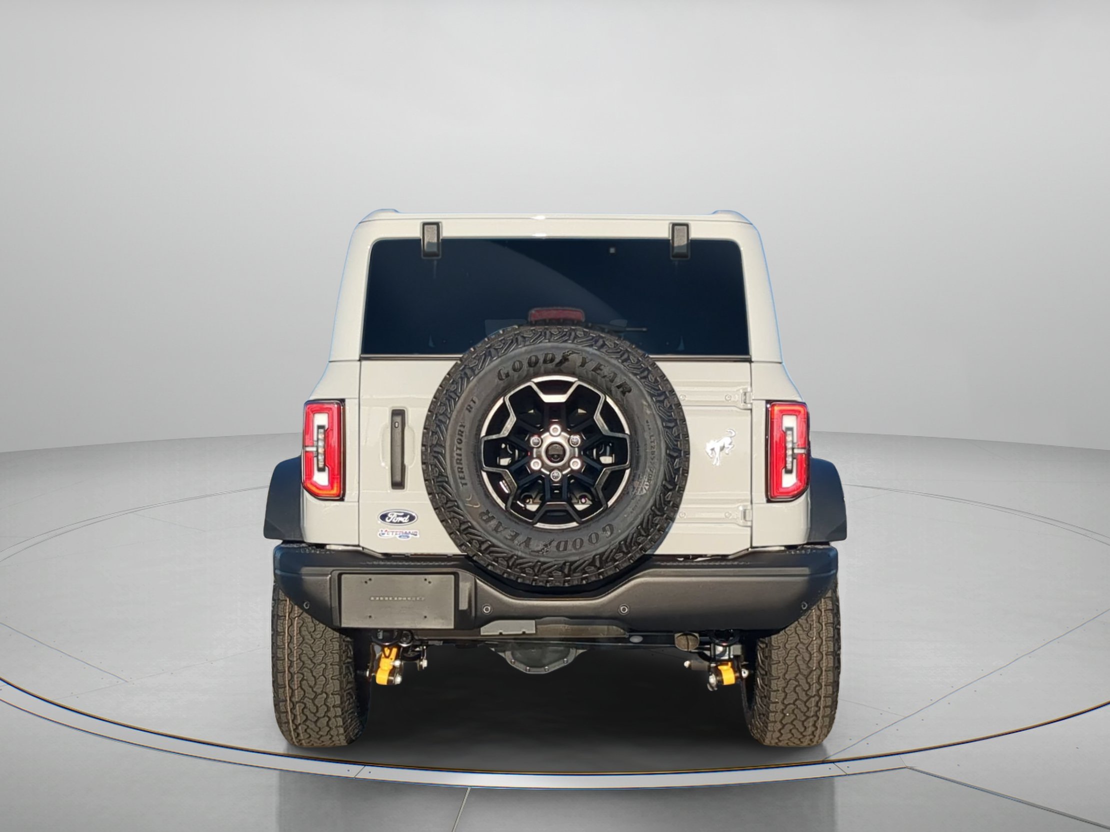 New 2026 Avalanche Gray Ford Badlands® image 38