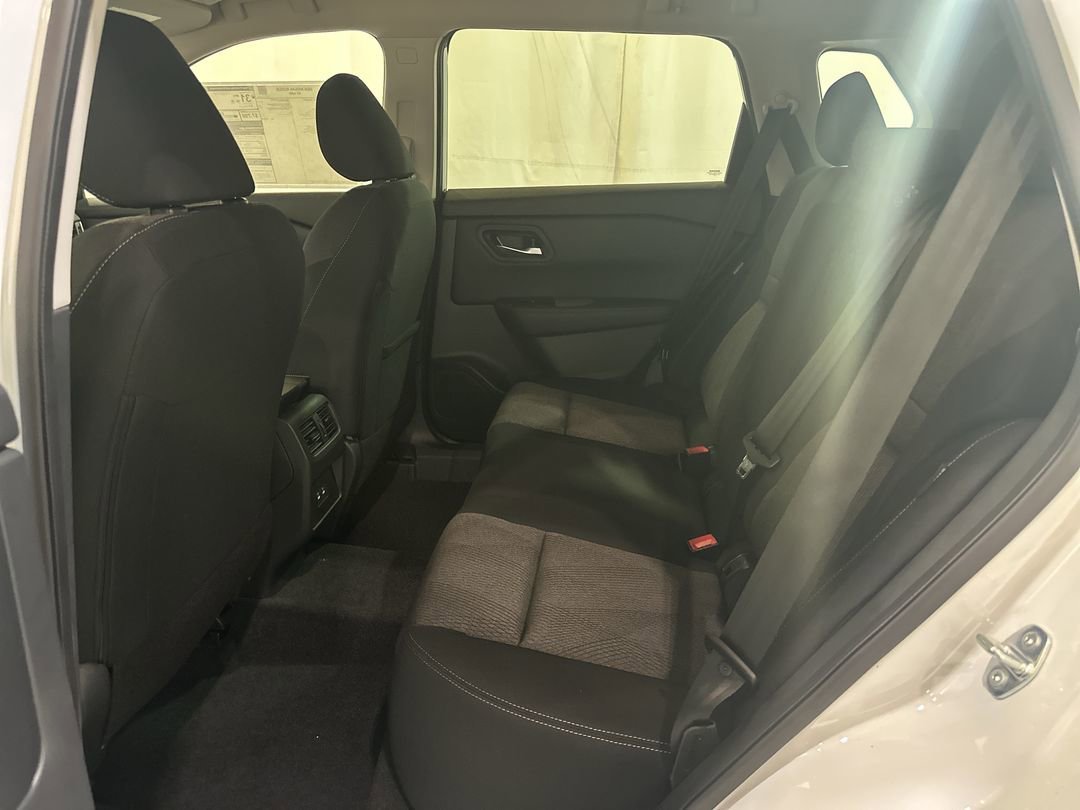 2026 Nissan Rogue SV - Photo 18