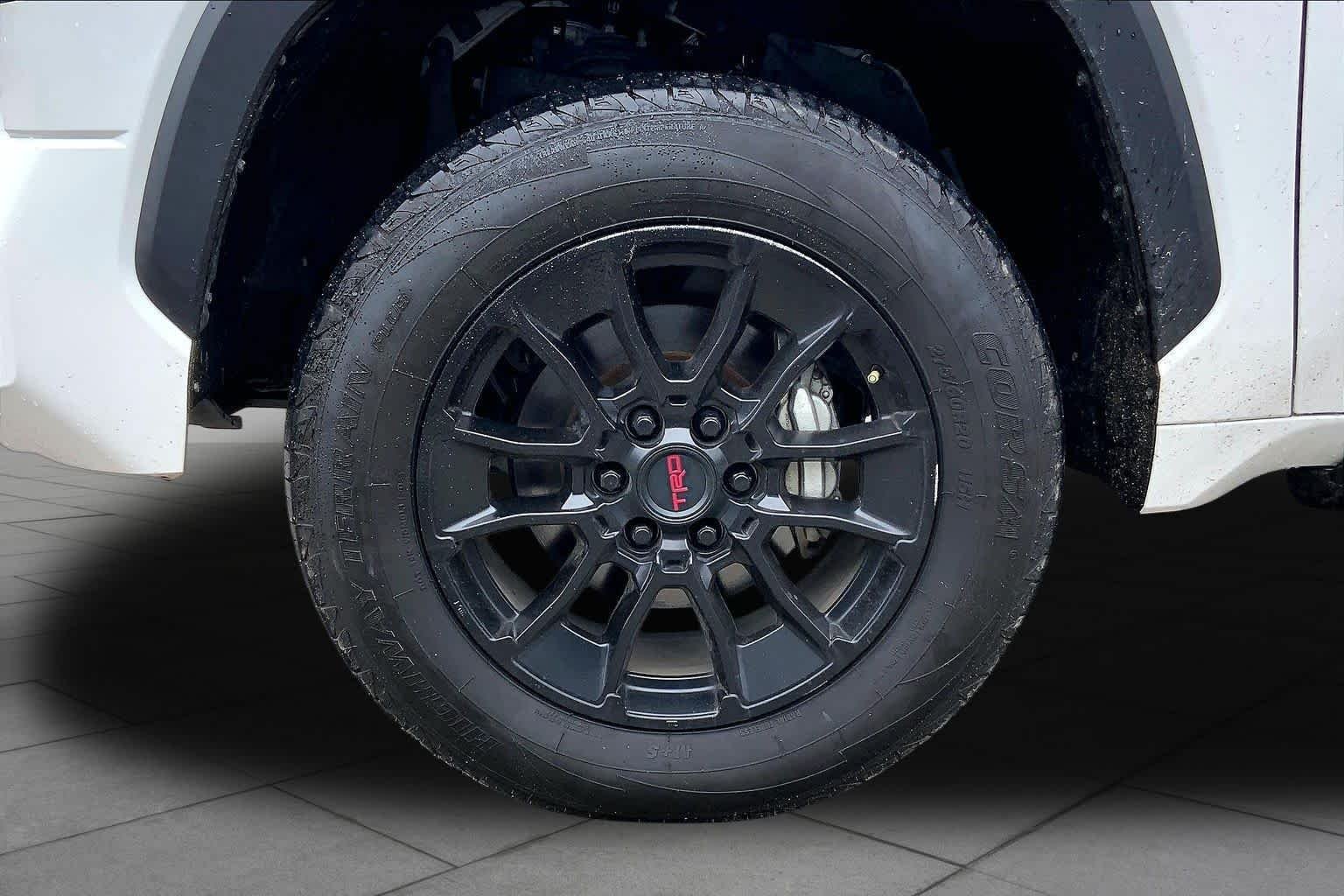 Used 2023 Ice Cap Toyota SR5 image 11