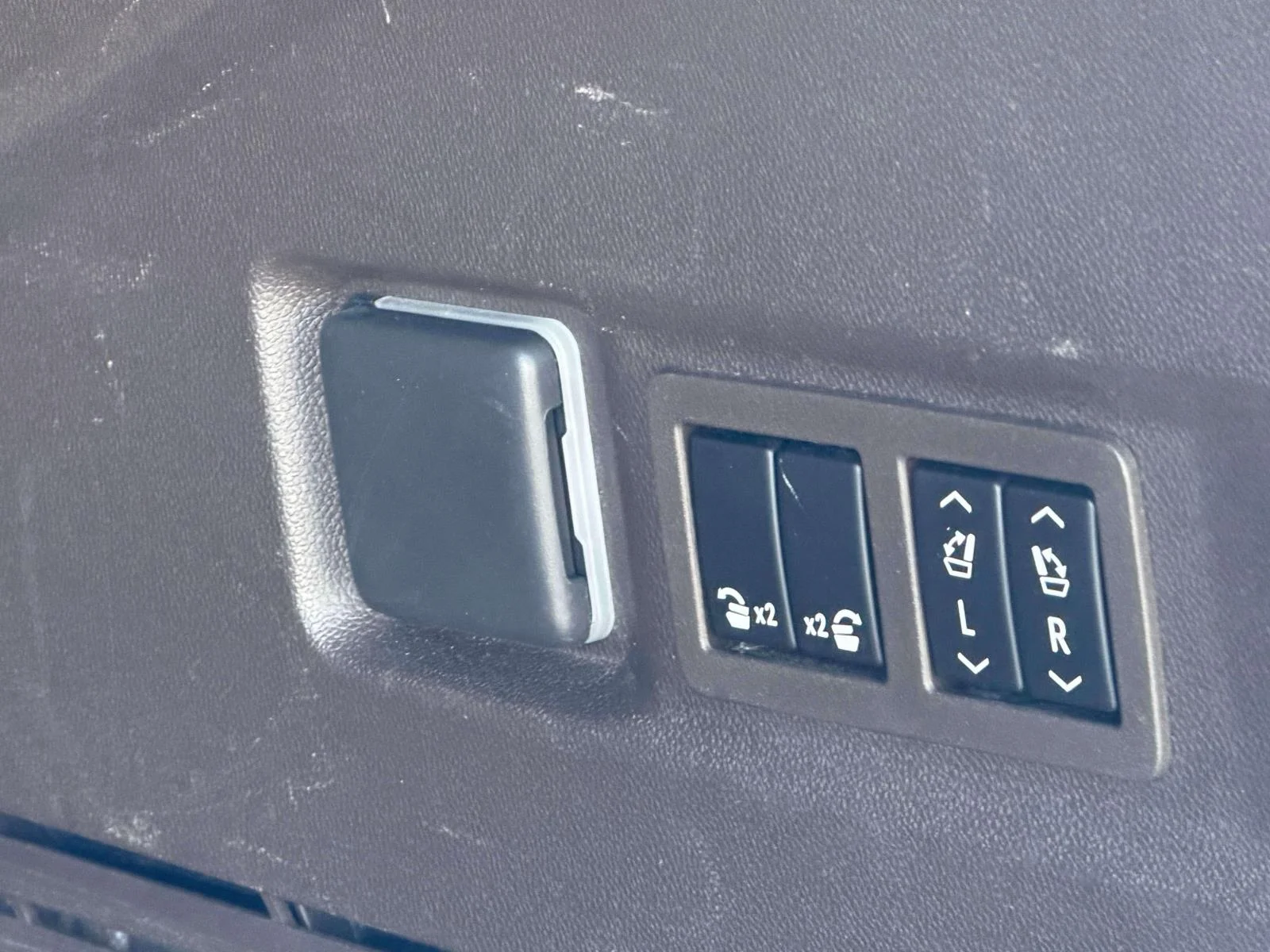 Used 2023 Midnight Blue Metallic GMC Denali image 40