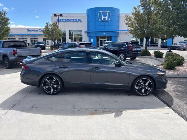 Certified Used 2026 Meteorite Gray Metallic Honda SE image 5