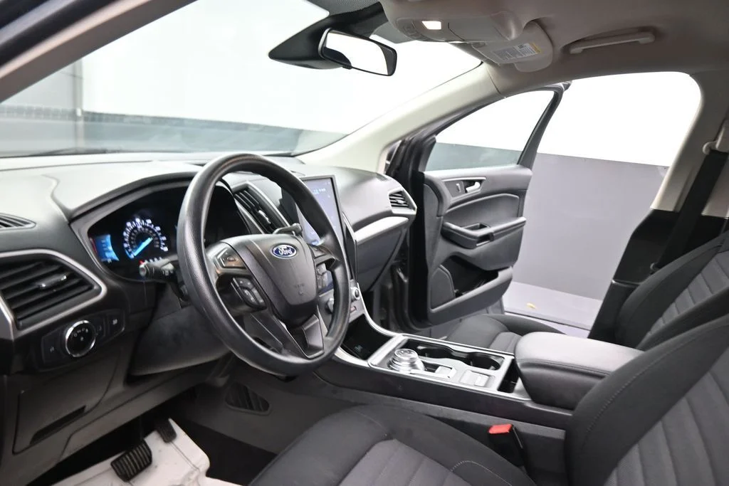 Used 2023 Gray Ford SE image 40