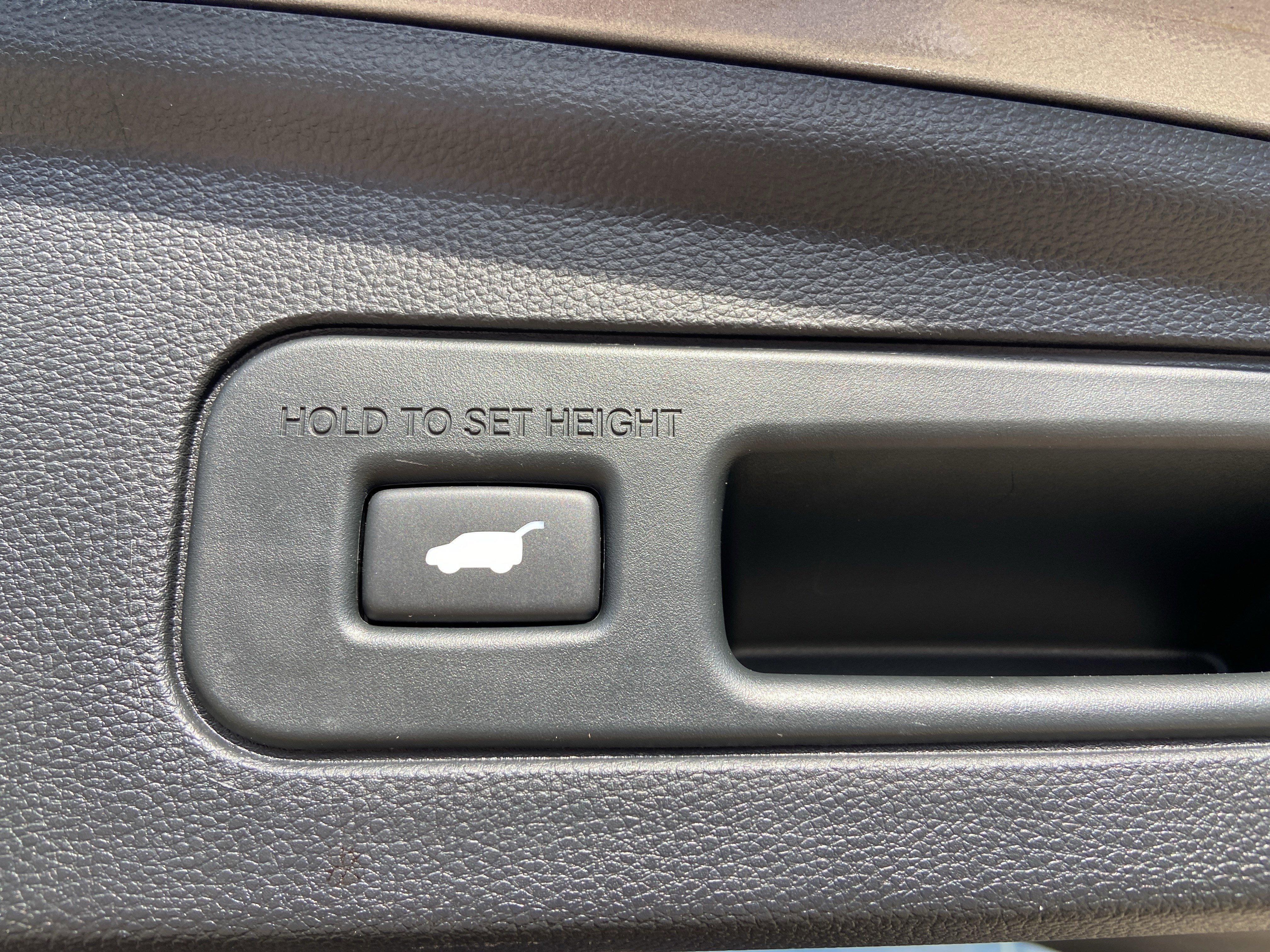 Used 2023 Liquid Carbon Metallic Acura w/Technology Package image 58