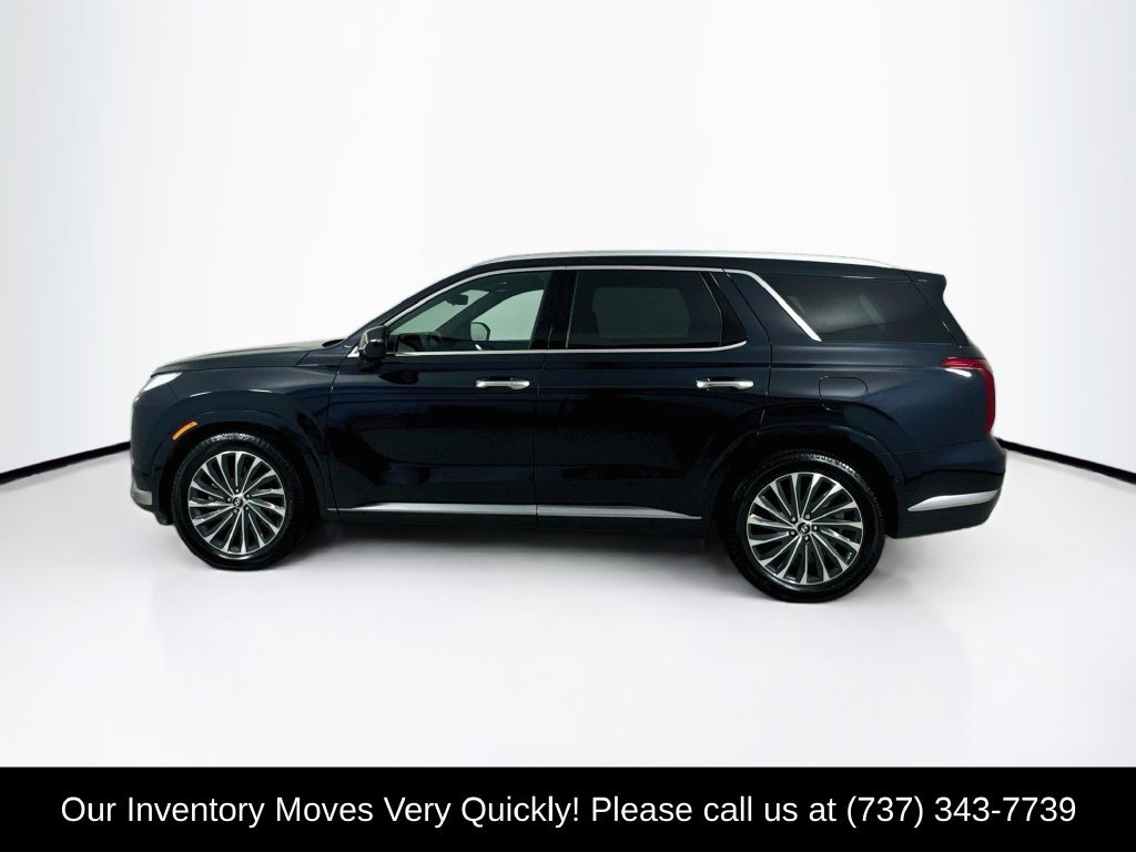 Used 2023 Moonlight Cloud Hyundai Calligraphy image 4