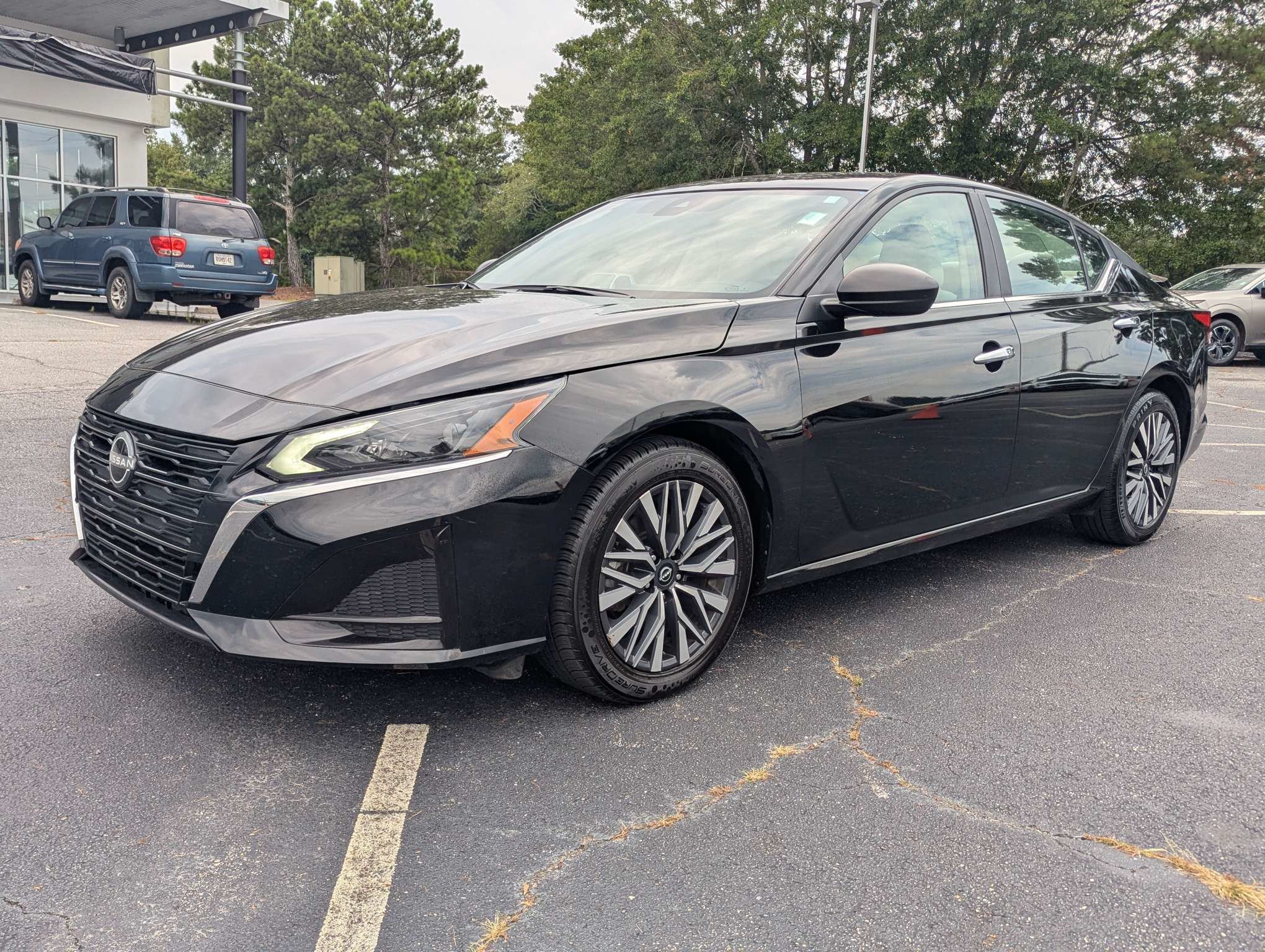 Used 2025 Black Nissan 2.5 SV image 6