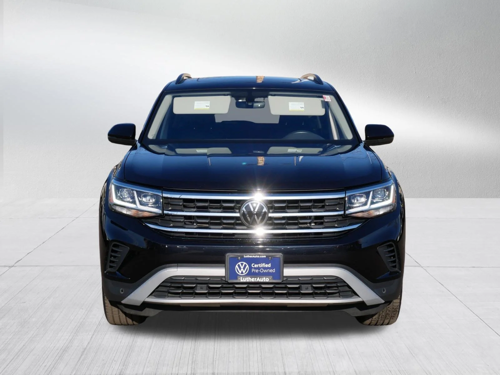 Certified 2023 Volkswagen Atlas SE w/Tech with VIN 1V2KR2CAXPC504495 for sale in Saint Louis Park, Minnesota