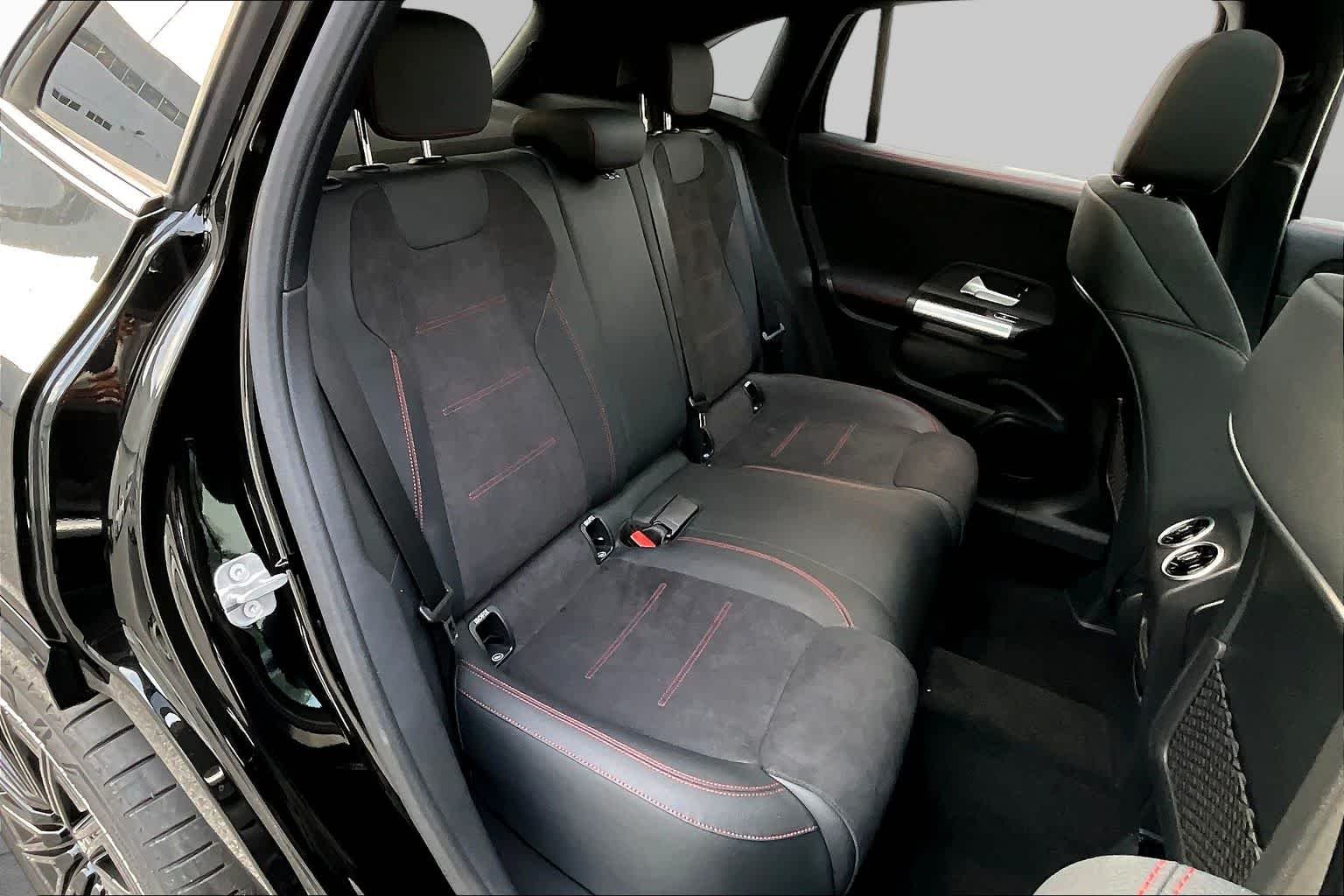 Used 2026 Night Black Mercedes-Benz GLA 250 image 20