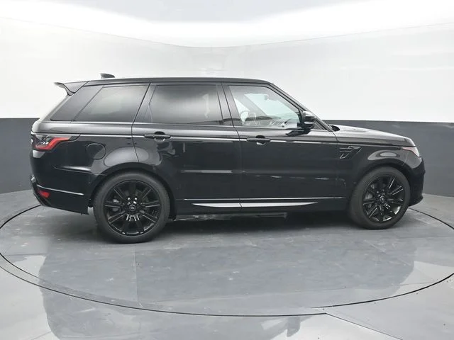 Used 2022 Black Land Rover HSE Silver Edition image 7